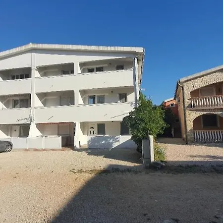 Apartment Filipovic Vir