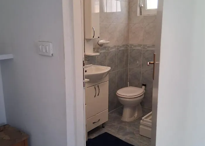 Filipovic Apartment Vir
